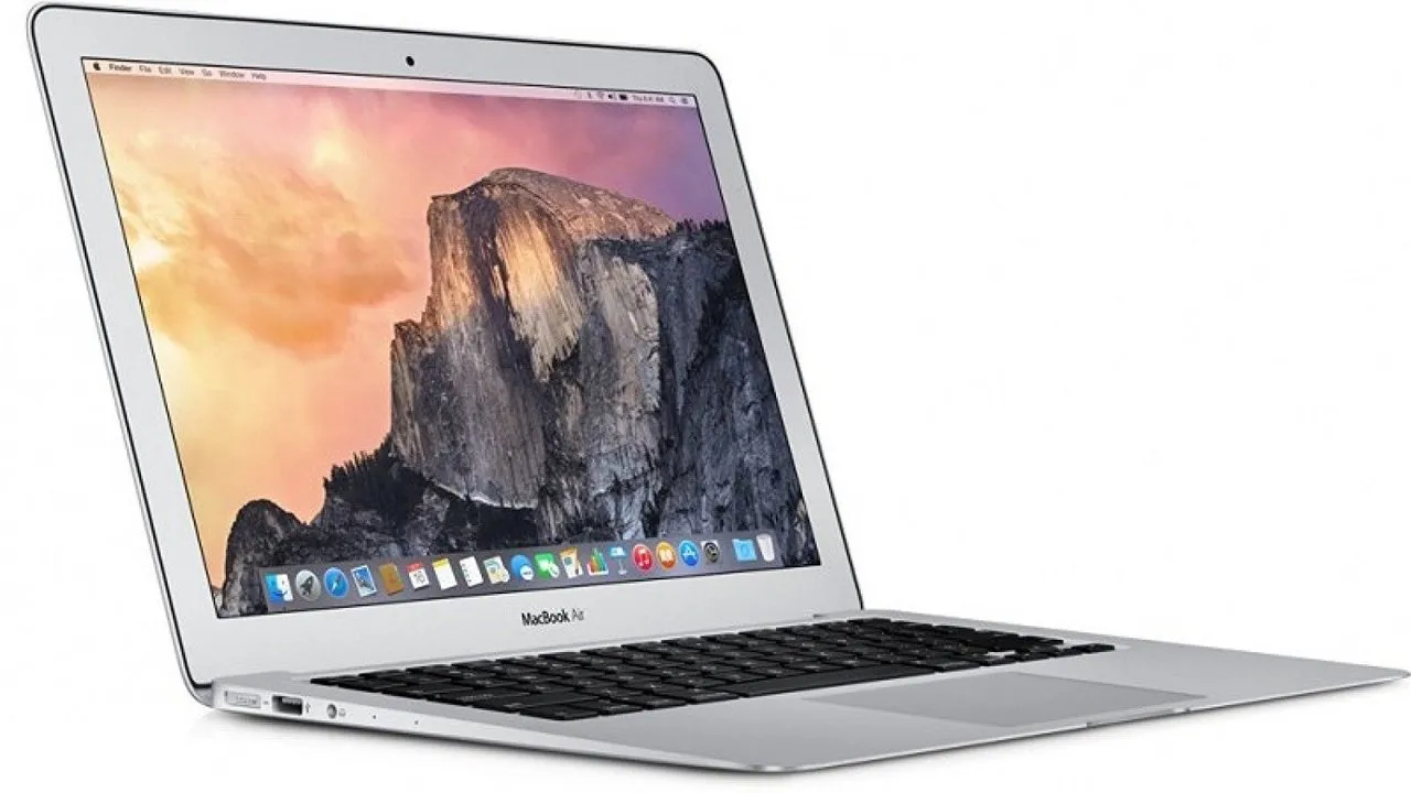 Apple 11.6-Inch MacBook Air (Early 2015) with Apple AirPods