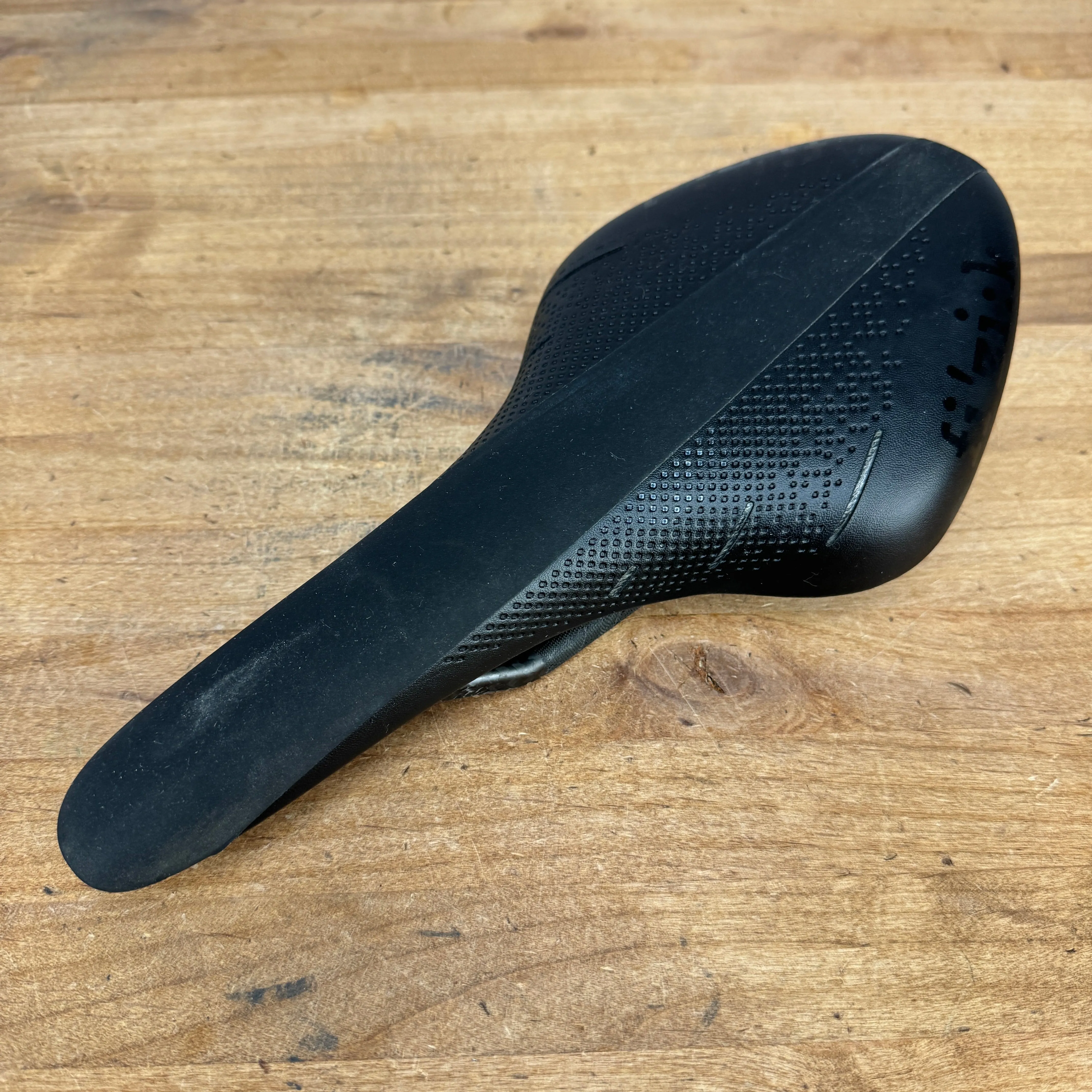 Fizik Arione R1 7x9mm Carbon Rails Large 140mm Bike Saddle 180g