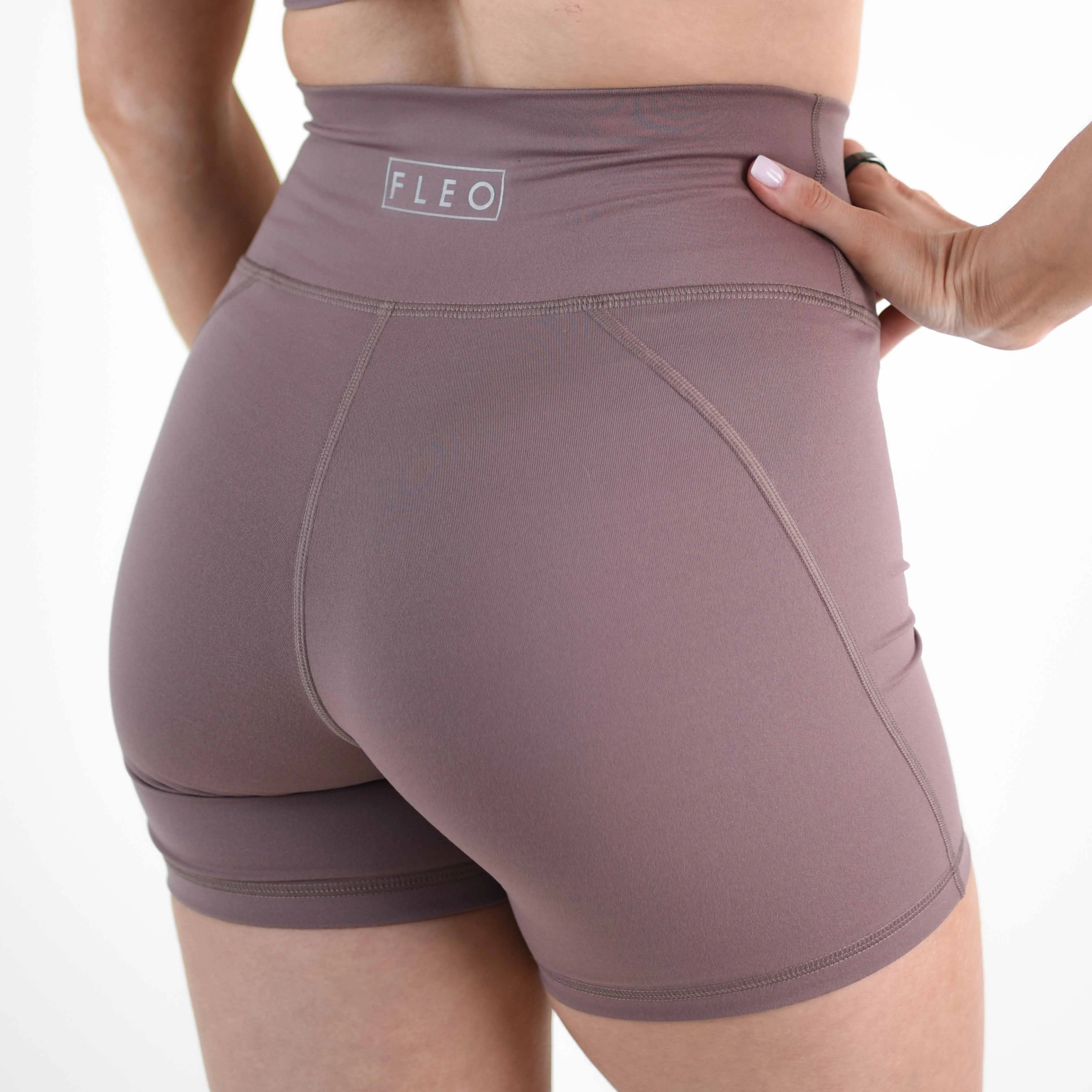 FLEO Deep Taupe Shorts (Charge NFS)