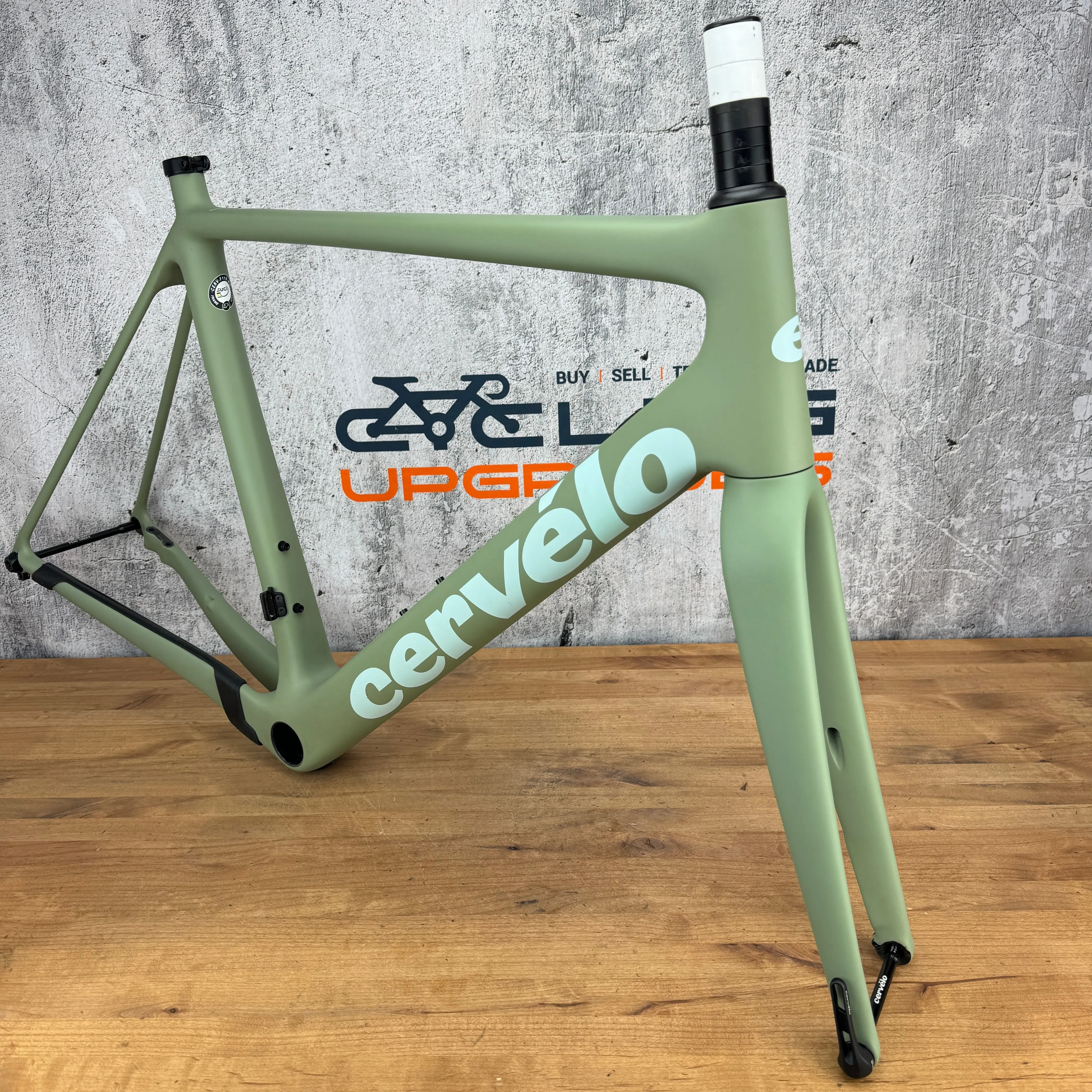 Low Mile! 2022 Cervelo R-Series 56cm Carbon Disc Frameset 700c Moss/Seafoam