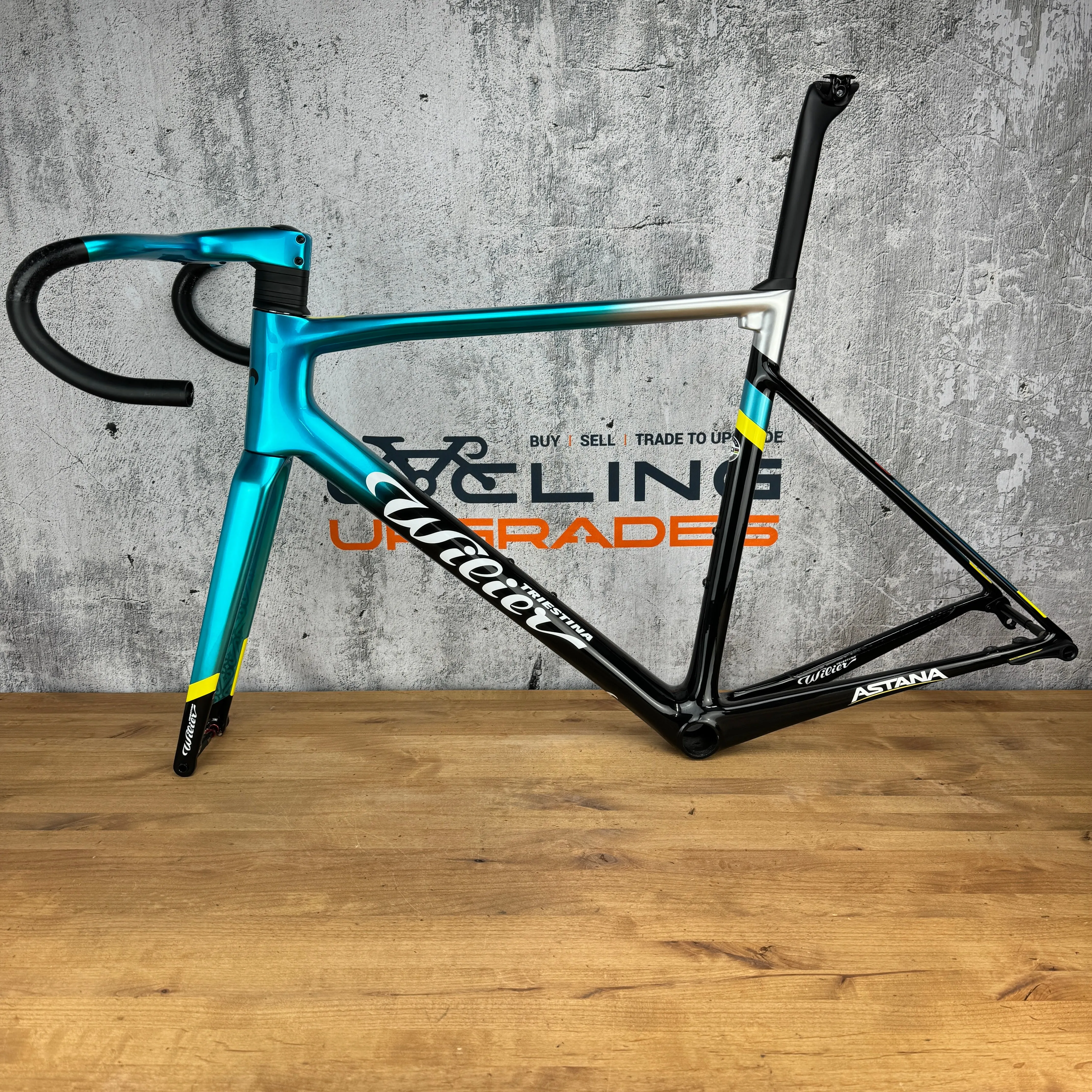 New! 2022 Wilier Triestina 0 Zero SLR Astana Large 56cm Carbon Disc Frameset 700c